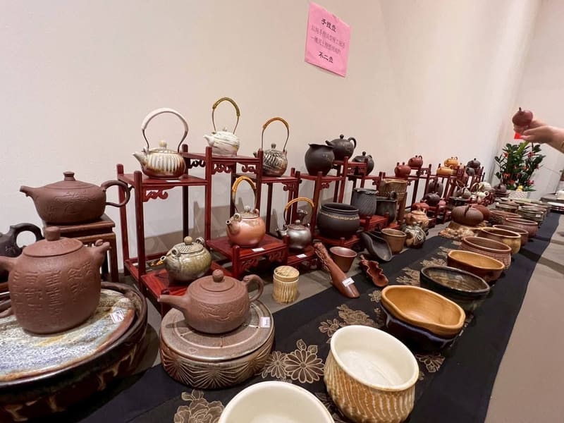 田清標老師手捏茶壺作品 - 桃城手捏壺學會聯展